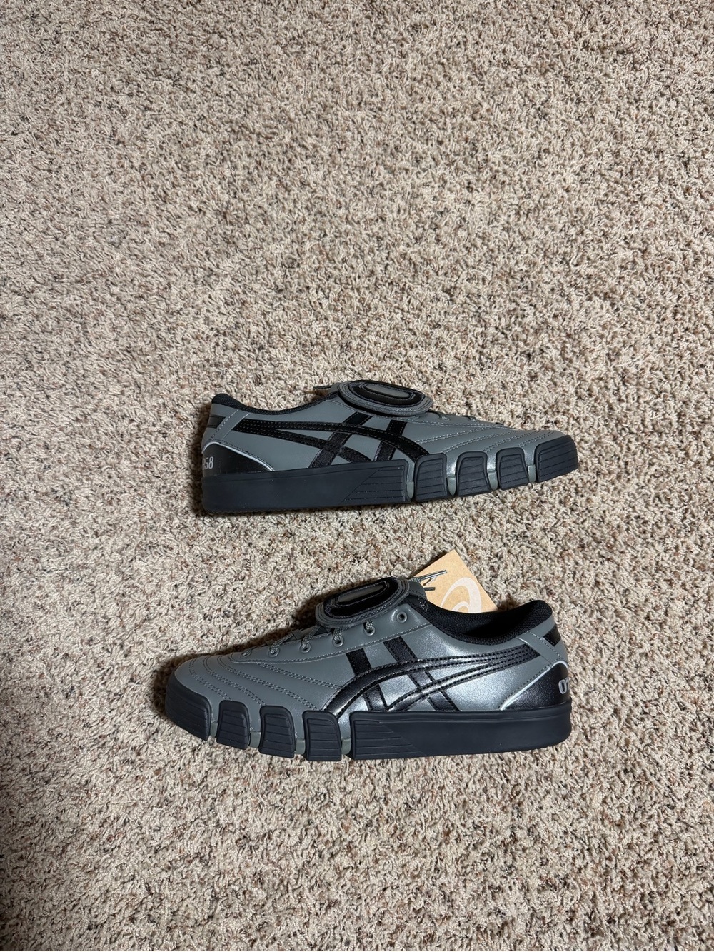 Asics - X OTTO 958 Gel Flexkee - Size 8.5 - Gunmetal/black- brand new